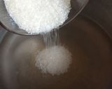 Foto langkah ke 2 dari resep Puding Roti Merah Putih.