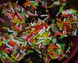 Foto langkah ke 4 dari resep Bola-bola oreo meises.