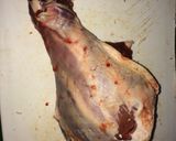 Foto del paso 1 de la receta: Pata de cordero Patagonico rellena a las finas hierbas