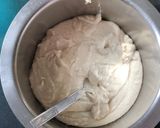 A picture of step 2 of Dahi vada.