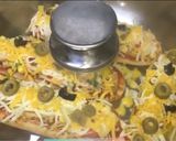 A picture of step 8 of Pizza buns.