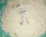 A picture of step 2 of Vanilla and red velvet cake.