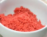 A picture of step 8 of Valentine special cake.