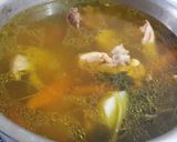 Foto del paso 4 de la receta: Caldo de pollo para el frío 🐔❄