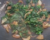 Une image de l'étape 3 de Saumon sauce épinard parmesan.