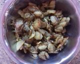 உருளைக்கிழங்கு மிளகு வறுவல் (Urulaikilanku milaku varuval recipe in tamil) ரெசிபி ஸ்டேப் 3 புகைப்படம்