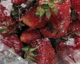 A picture of step 1 of Creamy fruit chaat.
