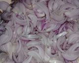 A picture of step 1 of Bhagari Piyaz(fried onion).