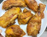 Foto langkah ke 2 dari resep Ayam Goreng Lengkuas.