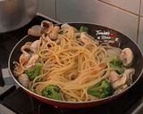 Foto langkah ke 7 dari resep Spaghetti Jamur Brocolli.