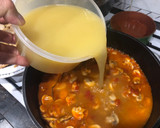 Foto del paso 6 de la receta: Fricandó de filete de cerdo con timbal de patata hervida