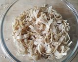 A picture of step 2 of Roti Noodles.