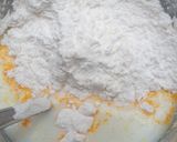 A picture of step 1 of Custard trifle.