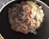 Foto langkah ke 2 dari resep Fettucini seafood lada hitam.