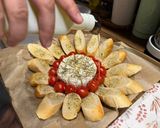 Camembert sajtos mártogatós kiflivel recept fázis 3 fotója
