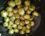 A picture of step 13 of Streamed rice balls.