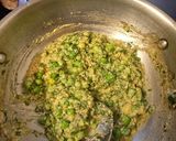 A picture of step 4 of Methi mutter malai.