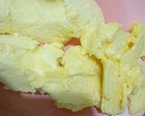 Foto langkah ke 2 dari resep Cheese Custard Muffin.