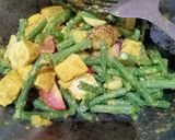 Foto langkah ke 3 dari resep Kacang panjang bumbu kuning "acar kacang panjang".