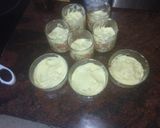 Foto del paso 4 de la receta: Semifrío de cuajada de limón con base de almendrados y fresas