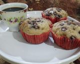 A picture of step 10 of Banana Chocolate Muffins.