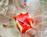 Foto langkah ke 2 dari resep Jus Semangka Yogurt.