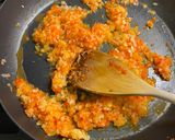Foto del paso 3 de la receta: Arroz caldoso de mariscos