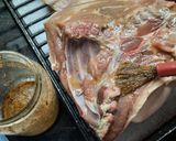 Foto del paso 2 de la receta: Lechón preparado con anticipación (al horno)
