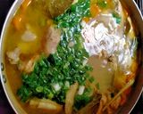 Foto langkah ke 6 dari resep Sop Ayam Kuning.