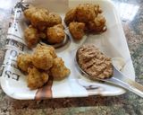 A picture of step 3 of Moong dal pakodi moongodi.