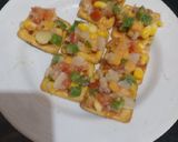 વેજ.ચીઝ બિસ્કિટ પિઝા (Veg. Cheese Biscuit Pizza Recipe In Gujarati) રેસીપી સ્ટેપ3ફોટો