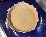 Une image de l'étape 9 de Tarte aux prunes d'ente et fruits confits (pâte brisée sarrasin, prune, épeautre).