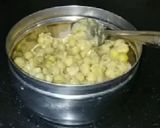 A picture of step 2 of Matar chaat.