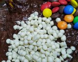 A picture of step 4 of M & M Chocolate chip Cookies.