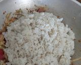 Foto langkah ke 4 dari resep Nasi Goreng Spesial Cabai Merah.