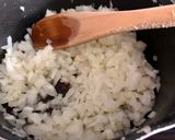Foto del paso 1 de la receta: Repollo morado guisado sabor chucrut