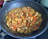 A picture of step 7 of Karī (カレ) (Japanese Curry).