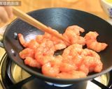 日式滑蛋蝦仁蓋飯。法式炒蛋配上鮮甜蝦子，絕配。的食譜步驟9照片