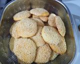 عکس مرحله 5 از دستور کلوچه کنجدی