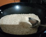 तीळ गुळ पोळी (til gul poli recipe in marathi) रेसिपी स्टेप 2 फोटो 
