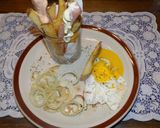 Foto del paso 2 de la receta: Salchipapas con huevo para mojar