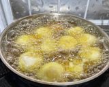 Foto langkah ke 6 dari resep Pisang Goreng Kemul Wijen.