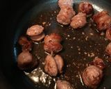 Foto del paso 1 de la receta: Guiso de butifarra, níscalos y patatas