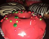 Kwalliyar donut(strawberry flavor)matakin girki3 hoto
