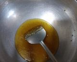 A picture of step 4 of Caramel popcorn.