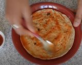 A picture of step 1 of बचा हुआ रोटी पिज़्ज़ा.