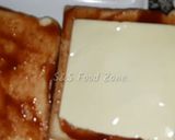 A picture of step 3 of Chicken Bread pizza.
