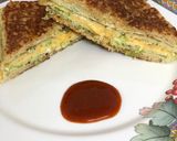 A picture of step 4 of Omelette Cheese Toasted Sandwich.