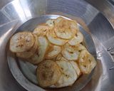 A picture of step 4 of Raw banana masala chips.