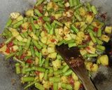 Foto langkah ke 4 dari resep Sambal goreng kentang buncis.
